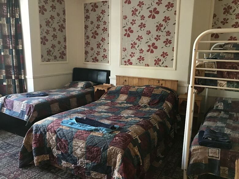 Hostal Fawlty Towers