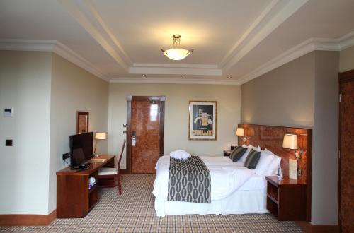 Pier Hotel