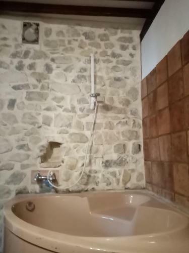 Ancienne �curie Ard�choise R�nov�e Atypique