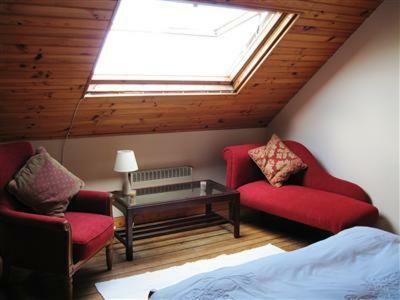 Spacious Quentoinise Town House