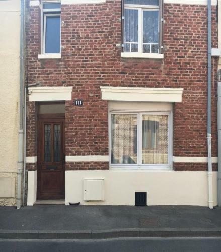 Spacious Quentoinise Town House