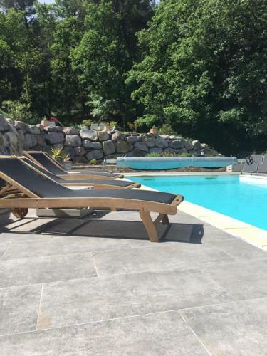 Hostal A L'ombre Du Ventoux