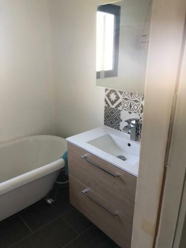 Chambre Double Avec Salle De Bain Privative