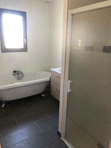 Chambre Double Avec Salle De Bain Privative