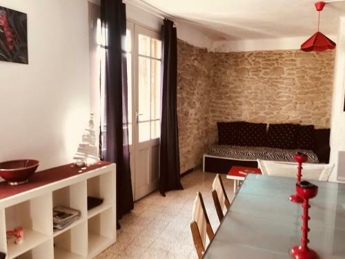 M&s - Apartment In Saint R�my De Provence