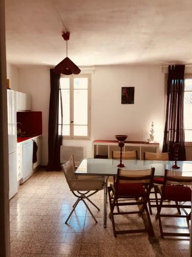 M&s - Apartment In Saint R�my De Provence