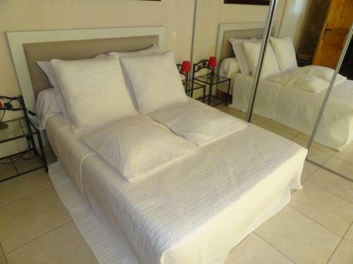 Apartamento Locations Des Alpilles