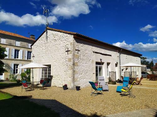 Bed & Breakfast Les G�tes Du Vigneron Et Cd'h