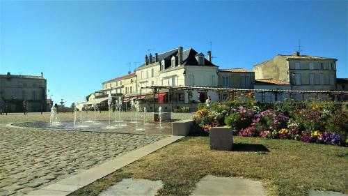 Bed & Breakfast Les G�tes Du Vigneron Et Cd'h