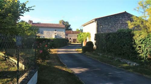 Bed & Breakfast Les G�tes Du Vigneron Et Cd'h