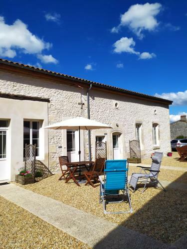 Bed & Breakfast Les G�tes Du Vigneron Et Cd'h