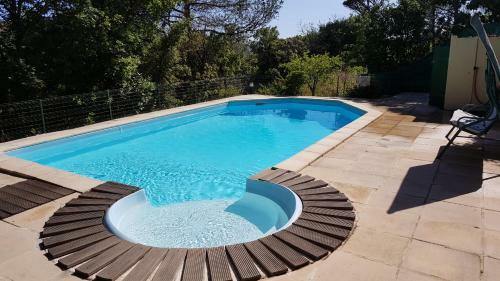 Saint Raphael - Appartement Dans Villa Au Calme � Valescure
