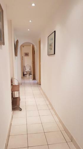 Saint Raphael - Appartement Dans Villa Au Calme � Valescure