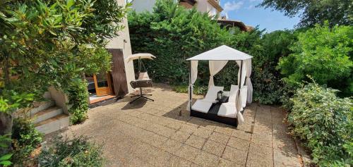 Saint Raphael - Appartement Dans Villa Au Calme � Valescure