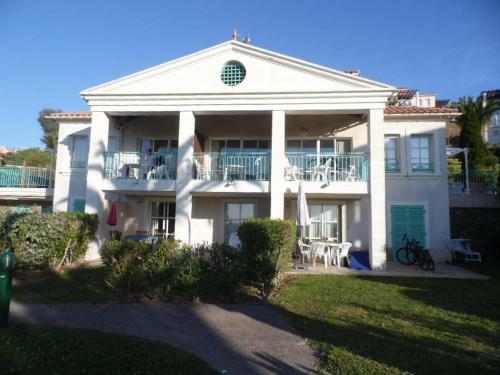 Villa Garden Level With Sea View For 6 People