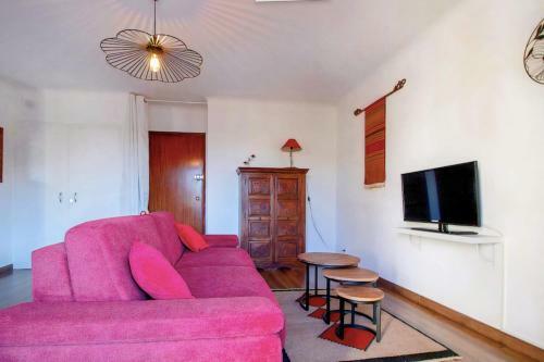 Apartamento Nice Studio For 2 With Balcony In Saint-rapha�l