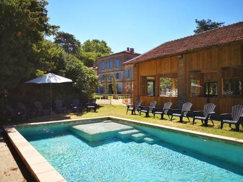 Hostal Le Manoir Du Thouron