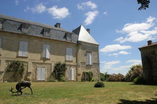 Bed & Breakfast La Chambre Bleue Du Ch�teau de Lescours � Saint-�milion