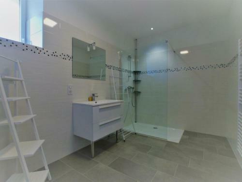 G�te Saint-usage, 5 Pi�ces, 8 Personnes - Fr-1-543-118