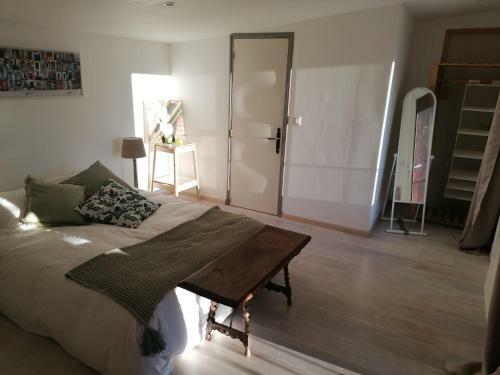 Hostal �tape 85