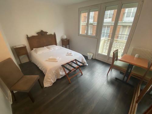 Hotel H�tel Les Remparts