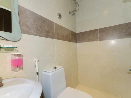 Oyo 167 Dar Al Raies Hotel