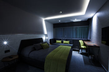 Zeniva Hotel