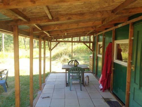 Cuckoo Lake Forest Cabin