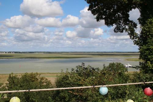 Le G�te De La Falaise En Baie