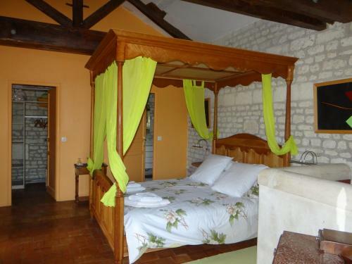 G�te Du Manoir Des Roches
