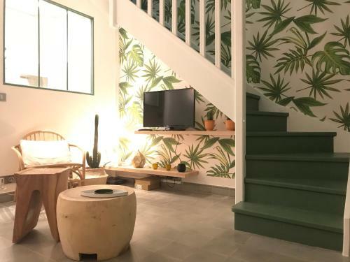 Saint-tropez Walking Distance, Sea View House
