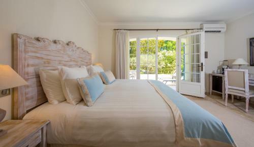 Hotel La Bastide Des Salins