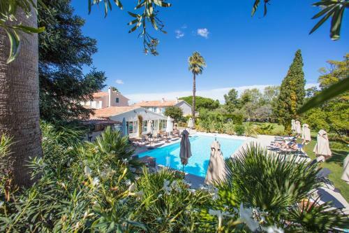 Hotel La Bastide Des Salins