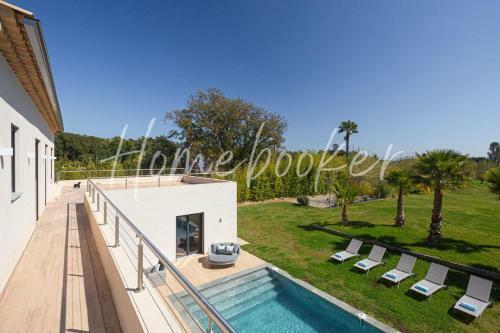 Villa Era Homebooker