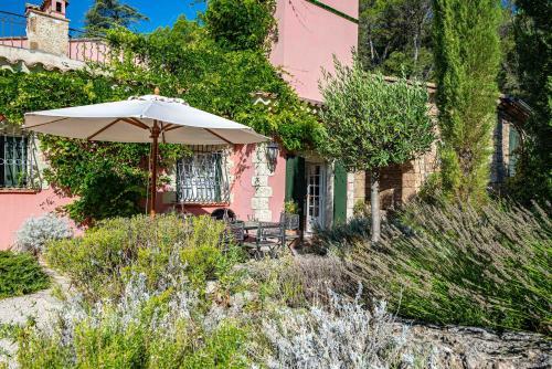 Gites Des Nymph�as Provence