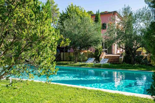 Gites Des Nymph�as Provence