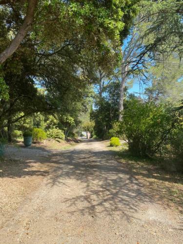 Gites Des Nymph�as Provence