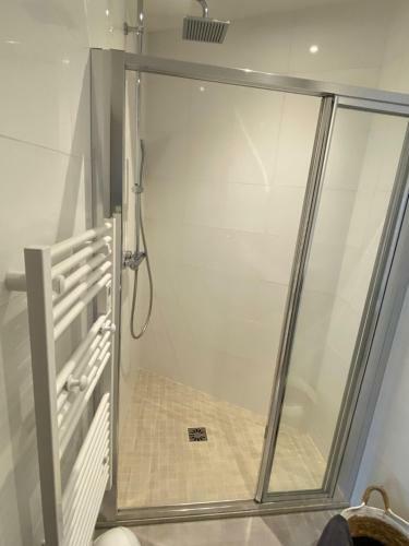 Hostal Ch�teau De Chatenay - Macon