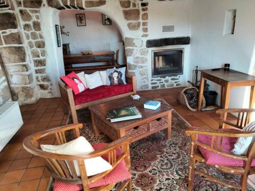 Maison De Hameau Ard�chois Avec Vue Imprenable