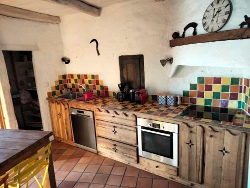 Maison De Hameau Ard�chois Avec Vue Imprenable