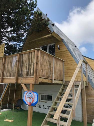 Au Pied Du Blockhaus