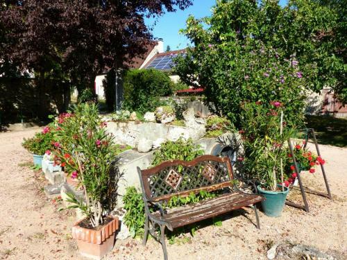 G�te Sanssat, 4 Pi�ces, 8 Personnes - Fr-1-489-192