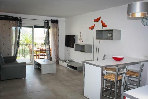 Apartment 4 People Near The Beach