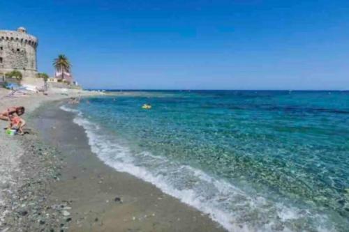 Apartamento Studio �quip� � 30m de La Plage de Miomo,5mn de Bastia,cap-corse