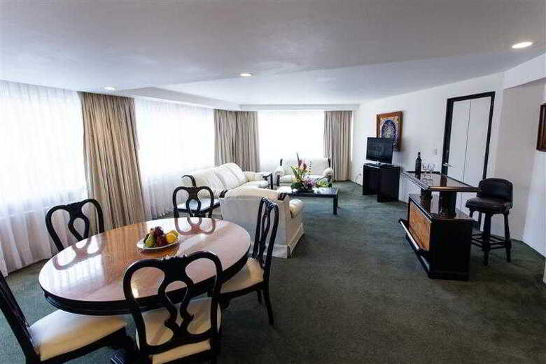 Hotel Fiesta Inn Morelia