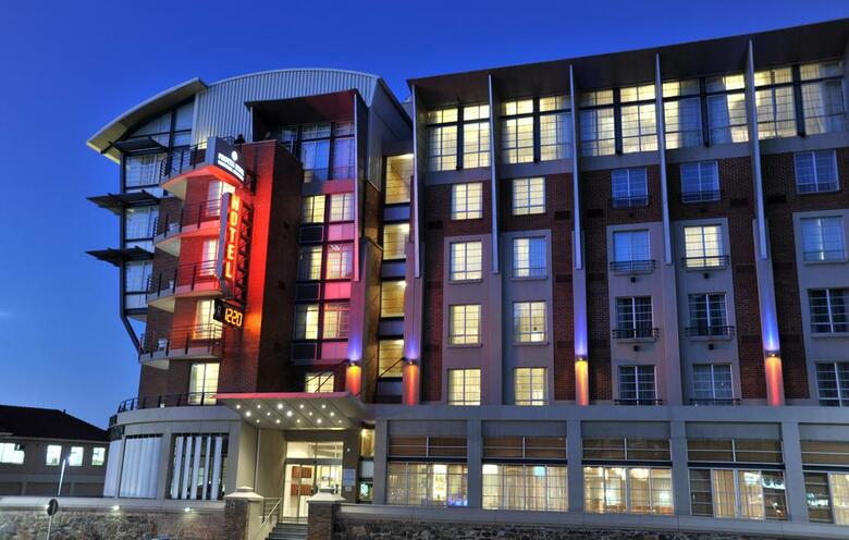 Hotel Protea Victoria Junction