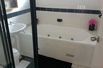 Bed & Breakfast Linley House