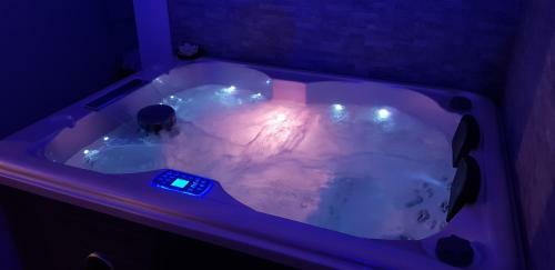 Bed & Breakfast � Zen Suite