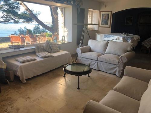 Sea-view Holiday Home In Sanary-sur-mer With Private Pool