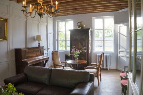 Le Manoir De Briquedalles